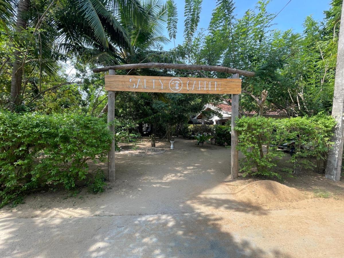 Salty Garden Arugambay Bed and Breakfast Arugam Bay Buitenkant foto